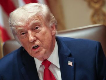 Donald Trump se mantuvo muy activo en su plataforma Truth Social hoy. EFE/S. Corum