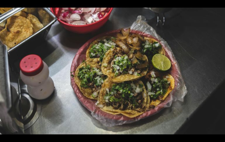 Si tienes ganas de comer en un popular mercado de Guadalajara en lugar de ir a un restaurante de lujo, esta opción te conviene. ESPECIAL/PEXELS