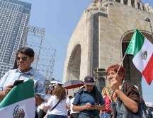 Aspectos del ambiente en el Monumento a la Revolución. Asistentes esperan la llegada de la Presidenta Claudia Sheinbaum. SUN/S. Cadena