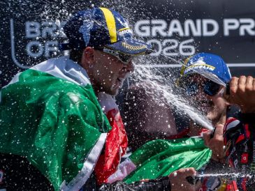 Bezzecchi amplía su ventaja al frente del campeonato hasta los 17 puntos sobre su compañero de equipo Martín. EFE/C. Giovannini