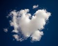 La próxima vez que una nube te sonría, una tostada parezca tener ojos o un automóvil parezca estar enojado, no se trata de algo sobrenatural. UNSPLASH