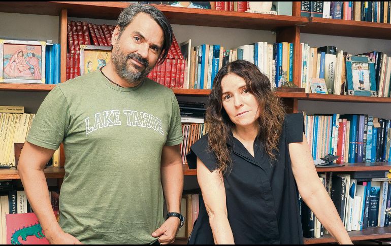 Tlemilco Lozano y Sara Valenzuela, integrantes de la banda, agradecen la fidelidad de su público. EL INFORMADOR/ J. Acosta