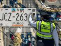 La renovación de placas forma parte de una estrategia integral para fortalecer los mecanismos de identificación vehicular, mejorar la calidad de los registros estatales y consolidar un padrón más confiable y actualizado. ESPECIAL/ Gobierno de Jalisco