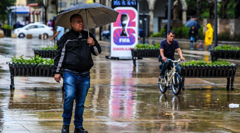 Con la llegada del sexto mes del año, las conversaciones sobre el clima cambian drásticamente en México. El calor extremo y las intensas olas de calor comienzan a ceder espacio al clima más húmedo. EL INFORMADOR / ARCHIVO