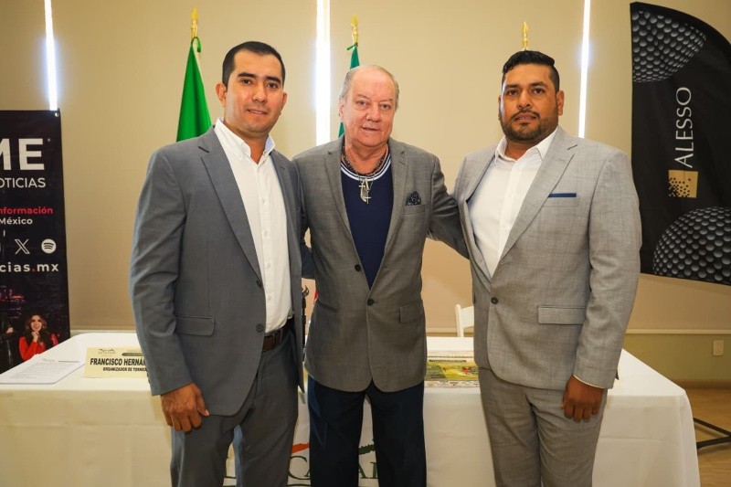 &nbsp;De izquierda a derecha: Francisco Hernández, organizador de torneos; Miguel Ángel García, coordinador general de Las Cañadas Country Club; Antonio de la Torre, Head Pro. EL INFORMADOR / J. Acosta