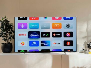 Estas producciones encabezan una programación repleta de novedades y regresos que marcarán la oferta televisiva del mes. Unsplash