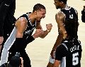 La reconstrucción de los Spurs encontró en Victor Wembanyama a su nueva figura para devolver a la franquicia a la élite de la NBA. EFE/ G. LEONG.