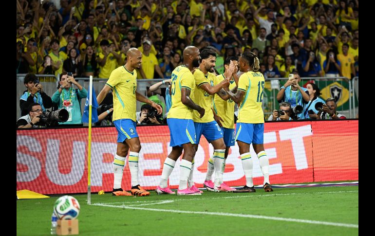 Brasil goleó 6-2 a Panamá y exhibió una ofensiva demoledora que ilusiona a sus aficionados. Xinhua/ J.Haoyuan.