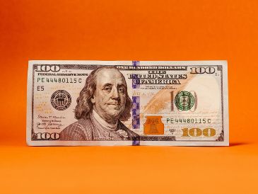 el cierre del dólar del lunes 1 de junio de 2026 fue de 17.3595 pesos por divisa estadounidense. UNSPLASH / J. BORBA