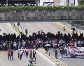 La CNTE exige de manera innegociable la cancelación definitiva de la reforma educativa de 2019 y de la Ley del ISSSTE para liberar los accesos viales y sedes clave. EFE/M. Hartz