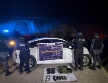 Algunos de los elementos encontrados en el vehículo tenían leyendas que revelarían su pertenencia a la Secretaría de la Defensa Nacional y al Ejército mexicano. ESPECIAL