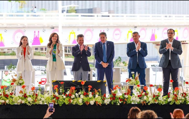 El paso elevado tiene una longitud de 400 metros aproximadamente y comienza poco después del cruce de Pablo Neruda con la avenida Patria. EL INFORMADOR/A. Navarro