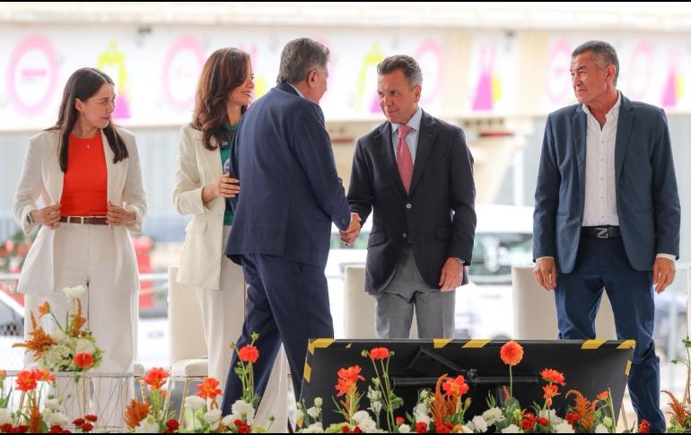 El paso elevado tiene una longitud de 400 metros aproximadamente y comienza poco después del cruce de Pablo Neruda con la avenida Patria. EL INFORMADOR/A. Navarro