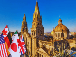 El recorrido turístico obligado comienza en el Centro Histórico de Guadalajara, un espacio fascinante donde el pasado colonial y el presente cosmopolita convergen de manera verdaderamente armoniosa y espectacular. ESPECIAL / CANVA