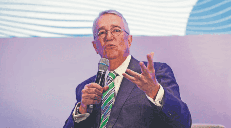 De acuerdo con publicaciones compartidas por el propio empresario en redes sociales, el premio consiste en dos entradas para el partido inaugural del Mundial 2026. SUN/ARCHIVO