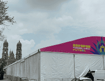 Toldo que cubre casi en su totalidad la zona de la explanada frente a la Basílica de Zapopan en la que estará puesta una pantalla gigante. EL INFORMADOR / L. ASCANIO