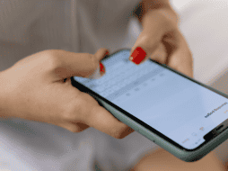 El propósito de este trámite es combatir el anonimato para prevenir y reducir delitos como la extorsión y el fraude telefónico. CANVA