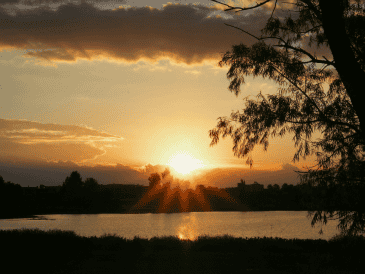 Históricamente, el solsticio de verano ha sido un evento de gran relevancia para diversas culturas alrededor del mundo, desde las antiguas civilizaciones prehispánicas en México hasta los pueblos celtas en Europa. CANVA