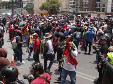 El anuncio de la CNTE se da después de haber mantenido bloqueos durante horas sobre Paseo de la Reforma, en la Ciudad de México. EFE.