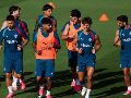 Jugadores de Portugal en el entrenamiento previo al juego contra Chile. EFE/J. Sena