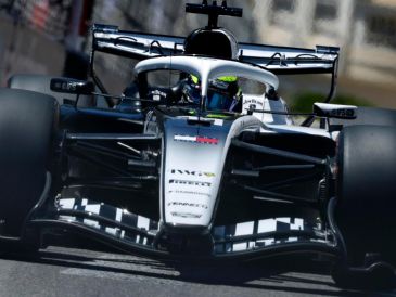 La emoción de la F1 continúa este fin de semana con una nueva cita en el Circuit de Monaco, donde los aficionados mexicanos estarán atentos a la actuación de Sergio "Checo" Pérez. EFE / S. Nogier