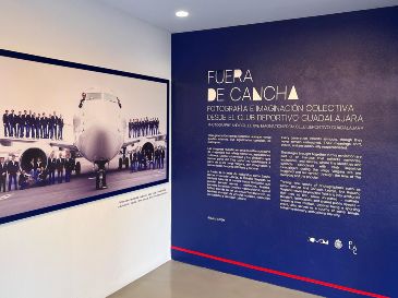 La exposición Fuera de Cancha retrata el impacto cultural de Chivas más allá del futbol. CORTESÍA.