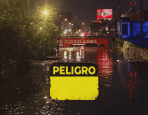 Las autoridades recomiendan a la población evitar transitar por zonas bajas y pasos a desnivel durante las tormentas. FACEBOOK / Protección Civil y Bomberos GDL