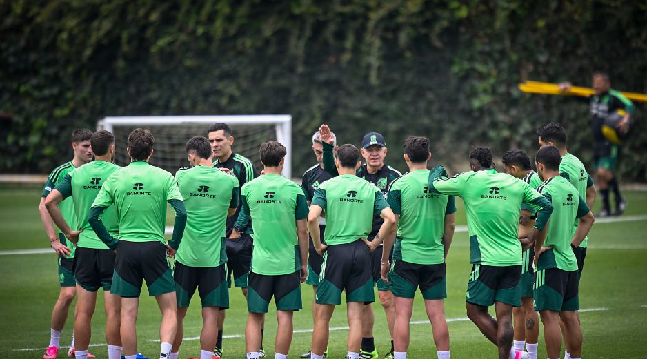 Este domingo, el equipo dirigido por Javier Aguirre trabajó a puerta cerrada en el Centro de Alto Rendimiento. IMAGO7.