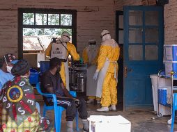La OMS ha desplegado a más de un centenar de expertos en las provincias orientales de Ituri, Kivu del Norte y Kivu del Sur, incluyendo epidemiólogos y expertos en vacunas. AP/M. Sawasawa