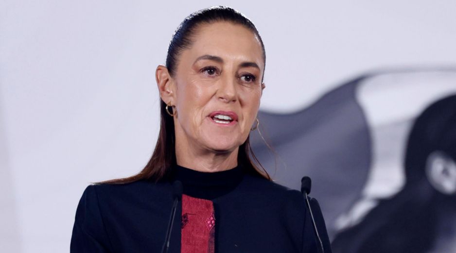 Claudia Sheinbaum fue cuestionada sobre su posible presencia en el Fan Fest del Zócalo, donde antes había adelantado que asistiría para seguir el partido inaugural del torneo. EFE / S. Gutiérrez