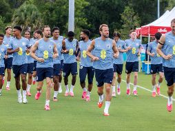 Harry Kane encabeza el entrenamiento de Inglaterra. El duelo con Costa Rica exigirá adaptación física debido a las altas temperaturas en Florida. EFE/C. Herrera