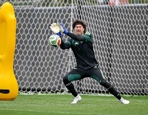 GUILLERMO OCHOA. El paso del tiempo ha renovado a las plantillas, pero el futbol siempre guarda lugar para sus figuras más destacadas. IMAGO7
