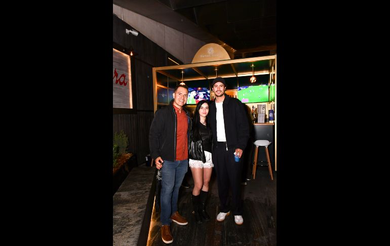 Pablo Espinosa, Rebeca Rodríguez y Fernando Ruiz. GENTE BIEN JALISCO/ Marifer Rached