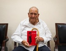 Carlos Enrigue presentó La Carta, una novela inspirada en un documento real que revela la denuncia de una mujer que temía ser asesinada por su esposo en el sur de Jalisco. EL INFORMADOR/ J. ACOSTA.