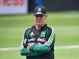 Edson Álvarez o Erik Lira, el dilema del 