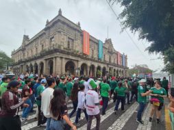 Fanaticos en el Centro Histórico rumbo al Fan Fest este jueves 11 de junio en el inicio del Mundial 2026. EL INFORMADOR / O. González