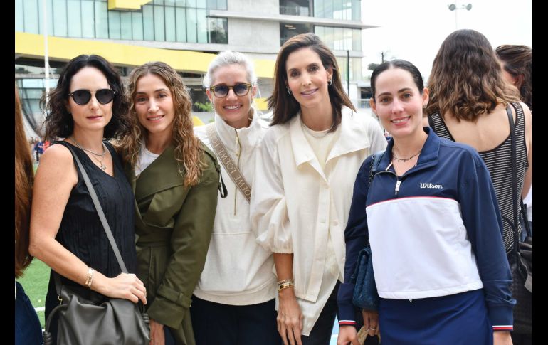 Mónica Vertiz, Pau Sarquis, Nuria Bernal, Bibiana Hernández e Isa Alarcón. GENTE BIEN JALISCO / Revista del 12 de junio 2026