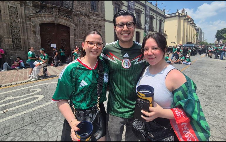 Aficionados disfrutando el partido inaugural del Mundial 2026 en el Fan Fest en el Centro de Guadalajara. EL INFORMADOR / O. GONZÁLEZ
