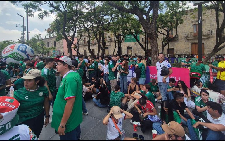 Cada espacio de la Plaza Liberación se llenó este jueves con la inauguración del Mundial 2026. EL INFORMADOR/ O. GONZÁLEZ
