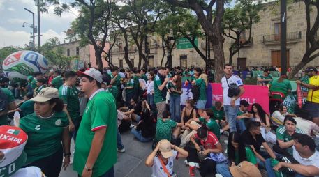 Cada espacio de la Plaza Liberación se llenó este jueves con la inauguración del Mundial 2026. EL INFORMADOR/ O. GONZÁLEZ