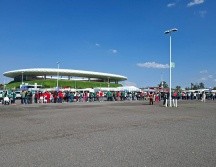 Guadalajara vivió su primer día mundialista con la llegada de miles de aficionados que llenaron de color y ambiente los accesos al Estadio Guadalajara.. EL INFORMADOR/ A. RODRÍGUEZ.