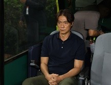 Hong Myung-bo aprovechó la pausa de hidratación para reordenar a su equipo. EL INFORMADOR/A. Navarro