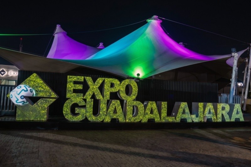 A través de la nueva Línea 5 del Transporte Público al Aeropuerto Internacional de Guadalajara es posible conectar de la terminal aeroportuaria a Expo Guadalajara. ESPECIAL