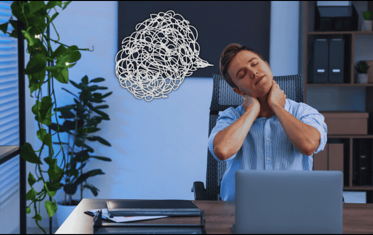 El clima laboral tóxico se contagia rápidamente entre los empleados que deciden quedarse. La desmotivación y el cinismo reemplazan a la innovación. ESPECIAL / CANVA