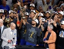 Con una actuación estelar de Jalen Brunson y una remontada en el último cuarto, Nueva York se coronó campeón ante San Antonio y volvió a la cima del basquetbol. AFP.