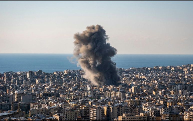 Este domingo, Israel lanzó nuevos ataques contra el barrio Dahye de Beirut, en el Líbano. EFE/E. Gutiérrez