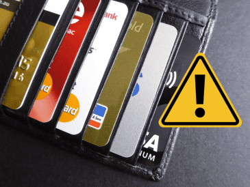 Evitar gastos cotidianos que no podrás cubrir, compras impulsivas, retiros de efectivo, actividades de alto riesgo y deudas a largo plazo puede marcar una diferencia significativa en la salud financiera.  CANVA