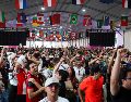 Aficionados disfrutan el partido de Japón contra Países Bajos en el Public Viewing de Zapopan. EL INFORMADOR / J. ACOSTA