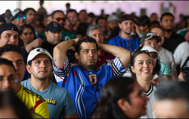 Aficionados disfrutan el partido de Japón contra Países Bajos en el Public Viewing de Zapopan. EL INFORMADOR / J. ACOSTA