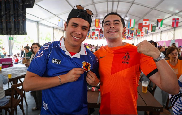 Aficionados disfrutan el partido de Japón contra Países Bajos en el Public Viewing de Zapopan. EL INFORMADOR / J. ACOSTA